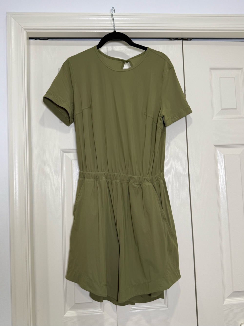 Lululemon Lightweight High Neck Romper Athletic Open Back Bronze Green Size 8 - Picture 3 of 9
